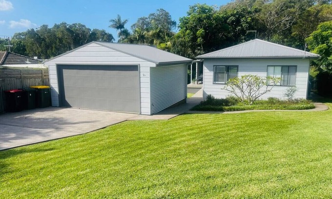 Port Macquarie House | Where Rainforest Meets the Sea Family Memories await