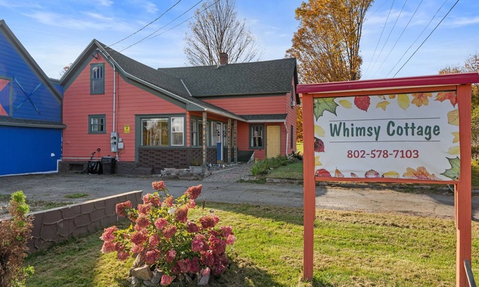 North Troy Cottage | Whimsy Cottage - Perfect ski cottage & discounted lift tickets