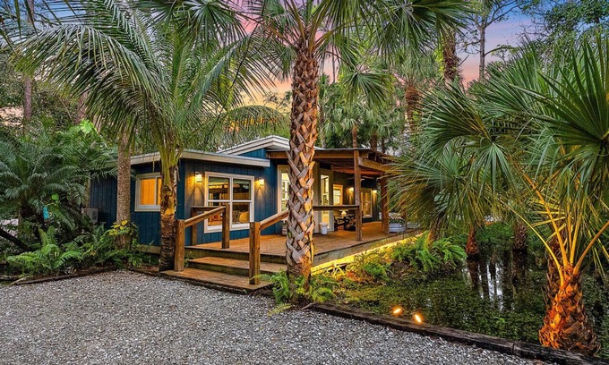 Jupiter Farms House | Whispering Woods Cottage - A Tranquil Escape