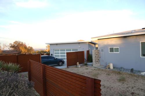 Joshua Tree Villa | Whistling Cloud/Design+Desert Views+National Park
