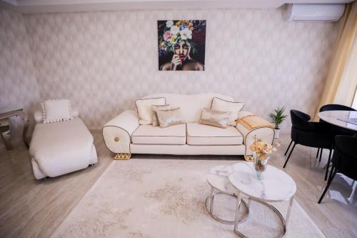 Nyiregyhaza Apartment | White Home Luxury-free private garage