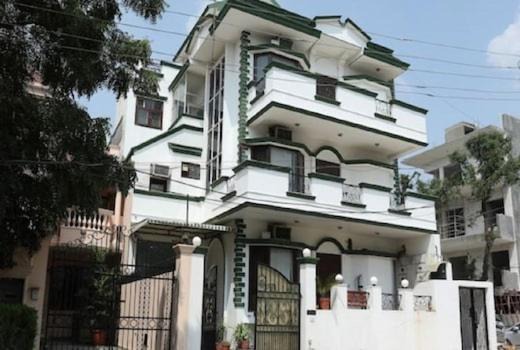 DLF City Hotel | WHITE HOUSE INN