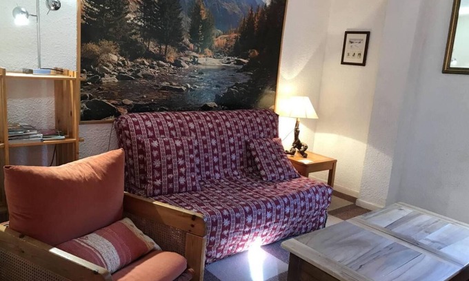 Correncon-en-Vercors Apartment | Wifi, ski-in/ski-out & foot of the slopes, 5th floor, balcony, tv, ski locker, 61m², Villard de Lans