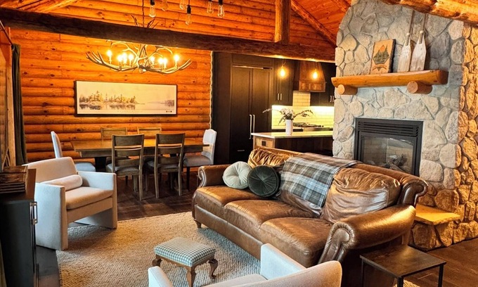 Nisswa Cabin | Wild Ridge Cabin on Lower Cullen Lake, Nisswa. An idyllic family retreat awaits!