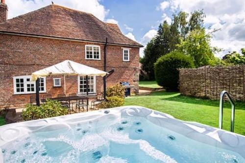 Wimborne Apartment | Wilksworth Caravan Park