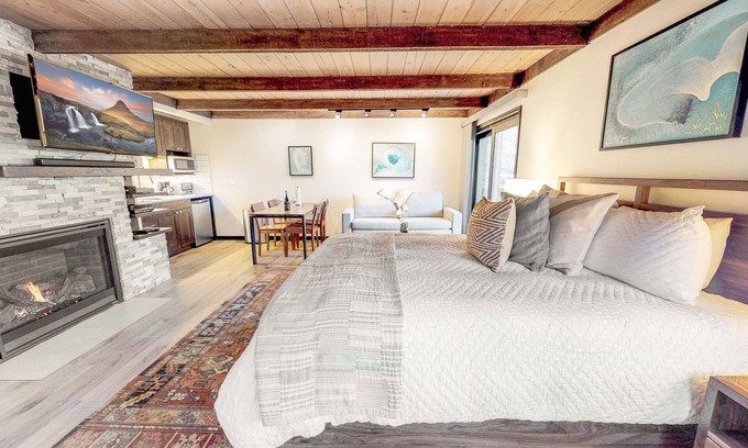 Snowmass Village Condo | Willows - CoralTree Residence Collection