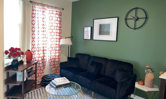 Miracle Mile Apartment | Wilshire Charm: Modern 1BR1BA Apartment