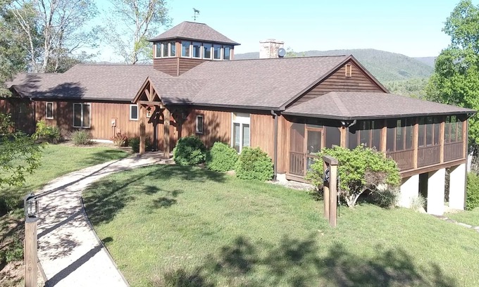 Hot Springs House | WINDING RIDGE - a Mountain-top lodge with incredible views!