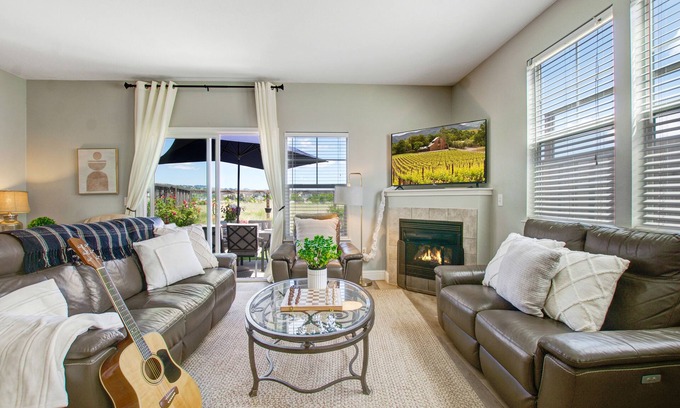 Santa Rosa House | Winemaker's Delight: 3BD/3BA Russian River Valley