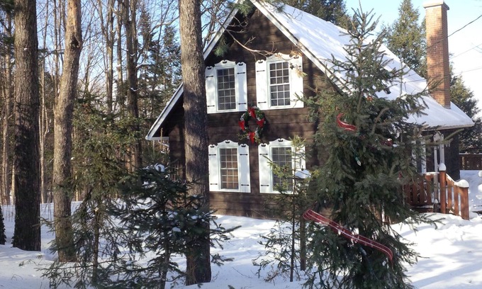 Bromont Ski Chalet | WINTER 2024 - Oct 17 2024 to march 10 2025