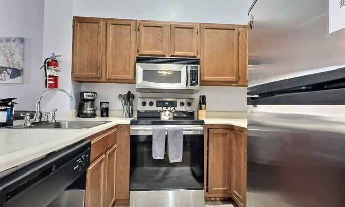 Pittsfield Apartment | Wintergreen at Killington- Wood Burning Fireplace