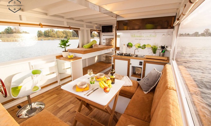 Bad Saarow Cabin | Wohlfühlboot Minka in Bad Saarow - Wohlfühlboot Hausbooturlaub