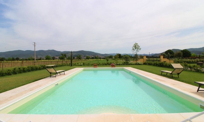 Le Piazze Villa | Wonderful private villa with WIFI, private pool, A/C, TV, balcony and pets allowed, close to Cor.