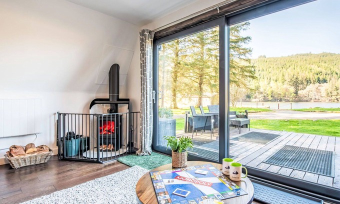 South Laggan House | Wonderful private villa for 6 guests with WIFI, terrace and panoramic view