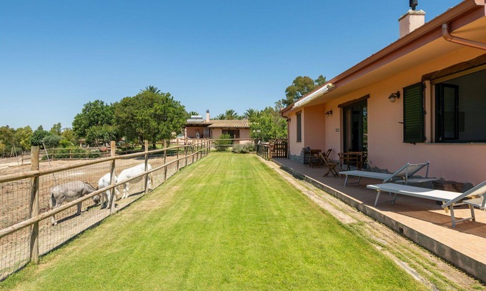 Quartucciu House | Wonderful private villa for 6 guests with A/C, TV, patio and panoramic view