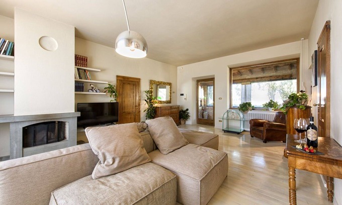 Montalcino Villa | Wonderful private villa for 6 guests with hot tub, A/C, WIFI, TV, patio and panoramic view