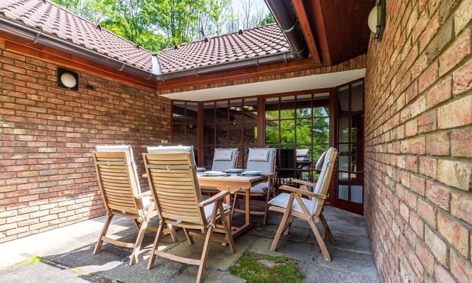 Clunek House | Wonderful private villa for 12 people with private pool, WIFI, TV, patio and pets allowed