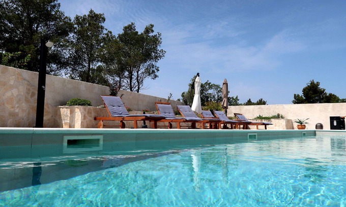Zaton Villa | Wonderful private villa for 8 people with A/C, hot tub, private pool, WIFI, TV and patio