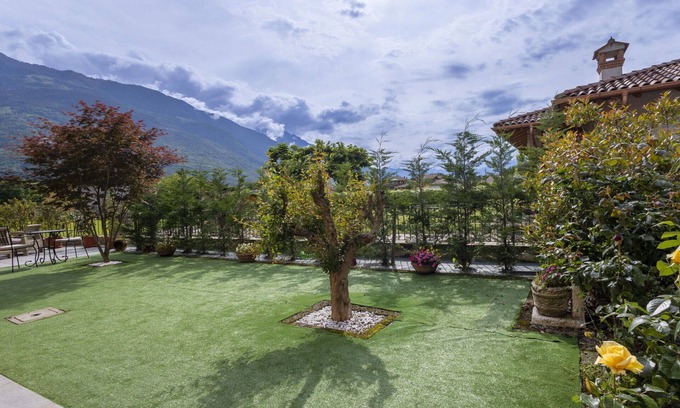 Traona Villa | Wonderful villa for 6 guests with A/C, WIFI, TV and patio