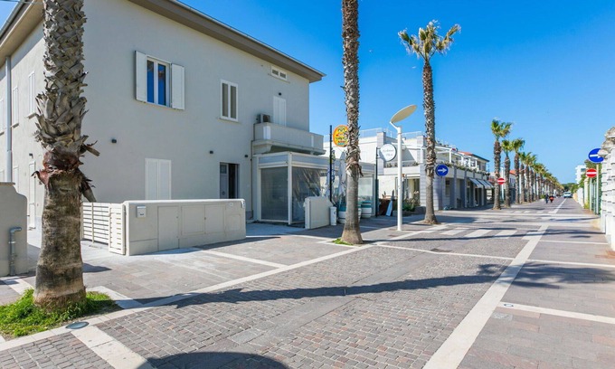 Marina di Cecina Villa | Wonderful villa for 8 guests with A/C, WIFI, TV, terrace and panoramic view