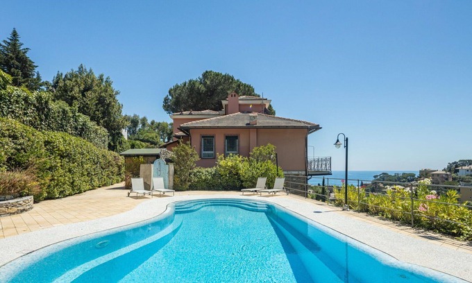 Rapallo Villa | Wonderful villa for 8 guests with WIFI, A/C, private pool, TV and patio