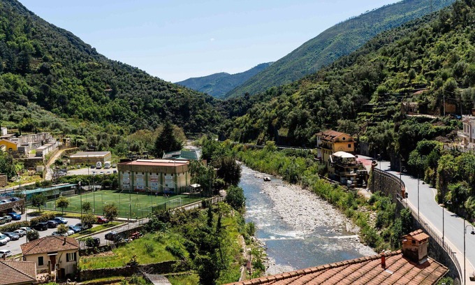 Badalucco House | Wonderful villa for 3 guests with terrace