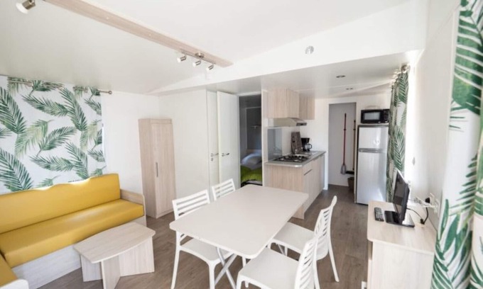 Calig House | - Wood Mobile Home 1