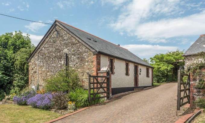 Holsworthy House | Woodpecker Cottage