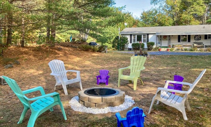 Diamond Point House | Woodsy Diamond Point Getaway - 5 Mi to Lake George