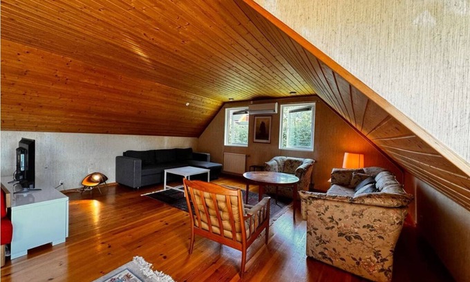 Torslanda Apartment | Workers home - 1 Bath - Volvo - 5 Beds - All-inclusive