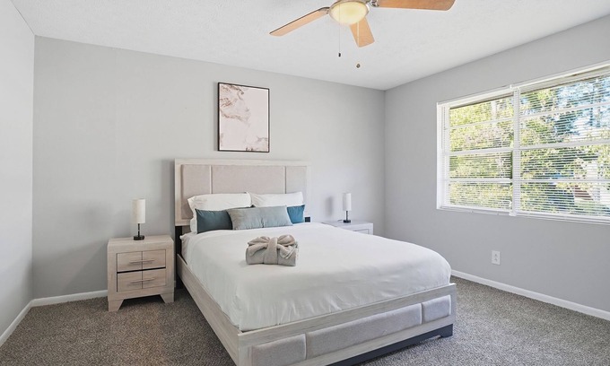 Forest Park Apartment | Wyndham Hills Getaway | Modern Comfort Awaits