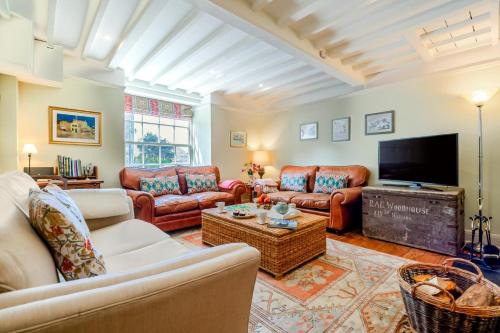 Swanage House | Wyvern Cottage