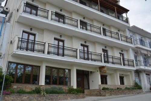 Skiathos Apartment | Xanemos Studios