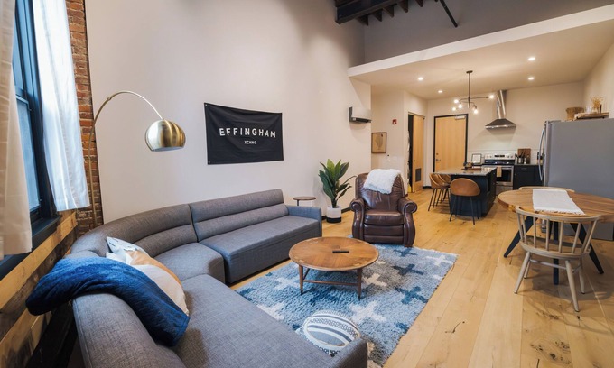Effingham Apartment | XCHNG Downtown Loft Living