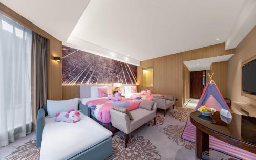 Huli Hotel | Xiamen C&D Hotel-Free Welcome Snacks-Oasis Garden
