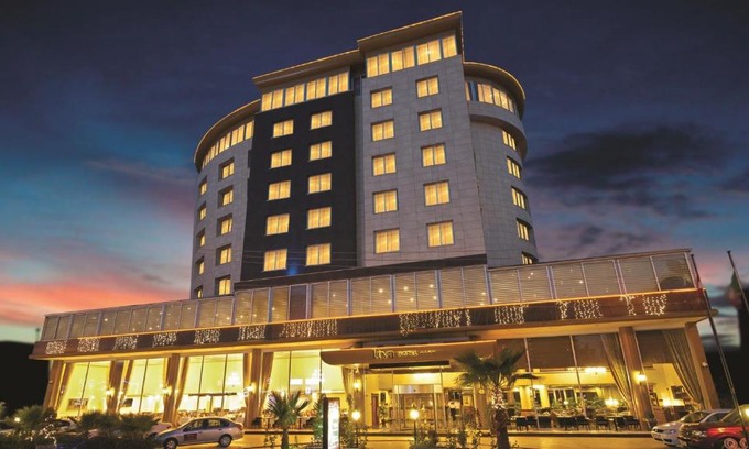 Mezetli Hotel | Yücesoy Liva Hotel Spa & Convention Center Mersin