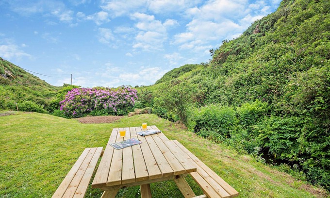Aberdaron House | Y Grogen - Two Bedroom House, Sleeps 4