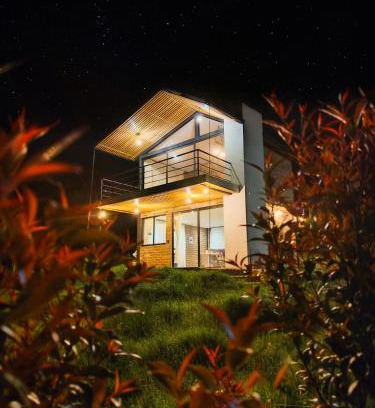 Eugenio Espejo House | Yaktari Cabaña del Sol