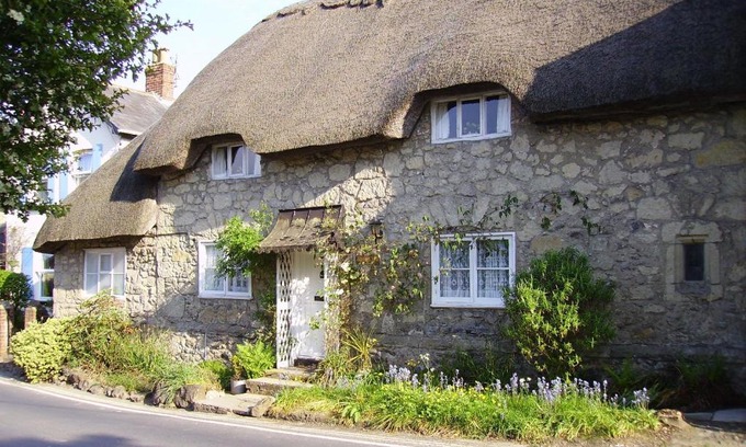 Niton House | Ye Olde Cottage