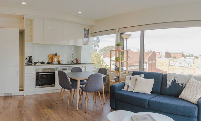 Abbotsford Apartment | Your Melbourne Paradise by Ready Set Stay -WIFI, Linen, Carpark stays over 2wk