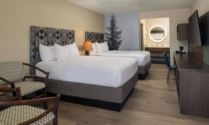 Port Angeles Hotel | Your Relaxing Getaway Awaits! 3 Sleek Units, Near Valley Creek Estuary Park!