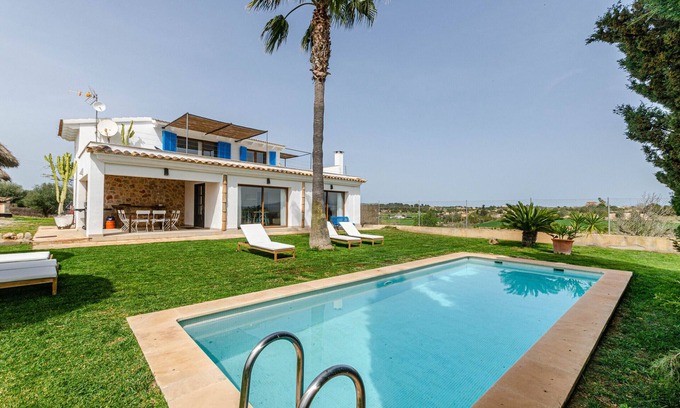 Maria de la Salut Villa | YourHouse Carrera Plana, modern country house