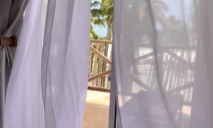 Bwejuu Villa | Zali Aerie- Beach Villa with Pool and Ocean View