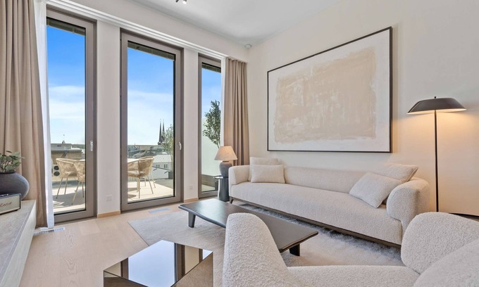 Ville Haute Apartment | Zenit Royal - Penthouse City Skyline & Concierge