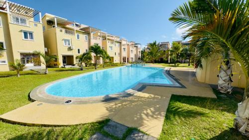 Grand Gaube House | Zephyr House 3BR Pool, Rooftop & Ocean View