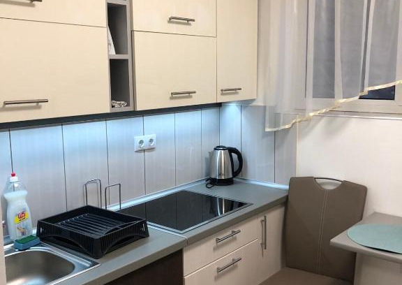 Komarom Apartment | Zrínyi Apartmanház