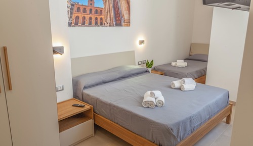 Basic Triple Room, Multiple Beds