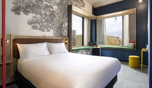 Deluxe Room, 1 Double Bed, Corner