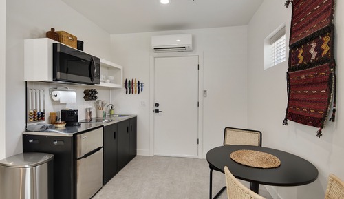 Deluxe Apartment