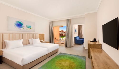 Family Triple Room, Pool View